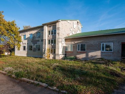 Будівля, с. Біленьке під виробництво, базу відпочинку Біленьке