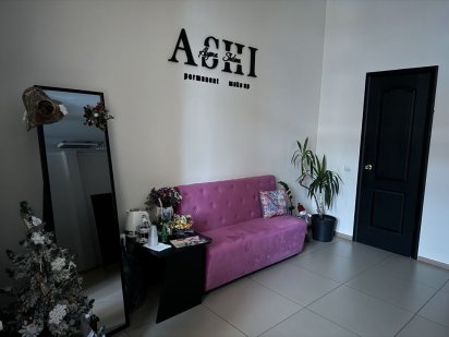 Оренда кушетки, пів кабінету відділеного ширмою для бʼюті майстра Вышгород