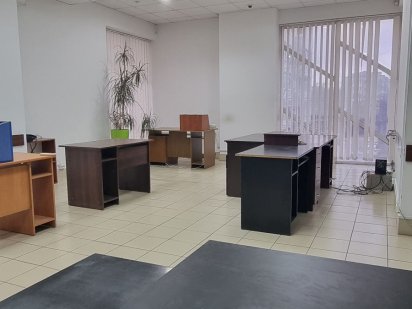 Здається приміщення . Центр. Кам'янець-Подільський