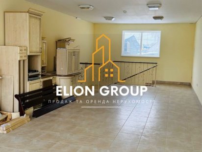 Двоповерхове приміщення у центрі міста Кам'янець-Подільський