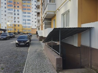 Здам три комерційних приміщення в центрі міста Кам'янець-Подільський