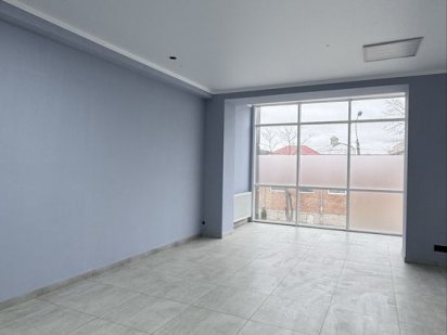 Офісні приміщення, вул. Першотравнева Каменец-Подольский