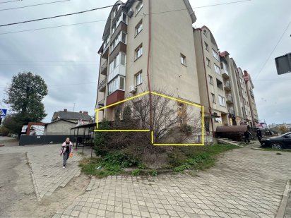 м. Коломия, оренда приміщення на перехресті  Вул. Петлюри, буд 63 Коломия