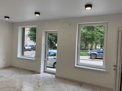 Продаж двоповерхової будівлі комерційного приміщення Трускавець