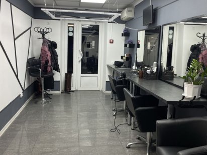 Здається місце перукаря Умань