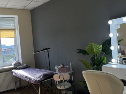 Оренда половини кабінету Умань