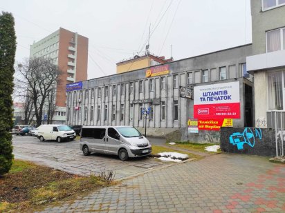 Оренда комерційного приміщення 33.2 м2 Центр 1-й поверх Хмельницький