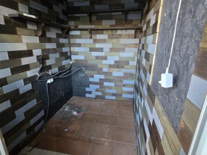 кіоск на зупинці Хмельницький