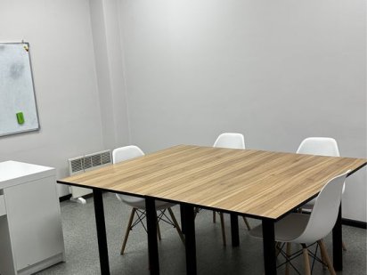 Здається офіс Вишневое