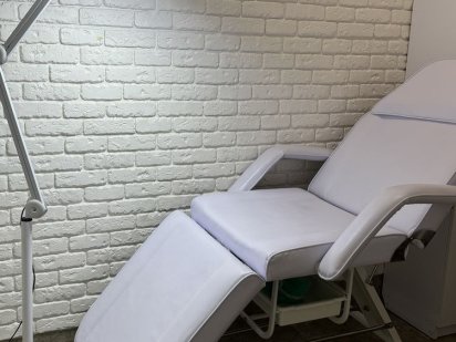 Оренда кабінету в бьюті студії під манікюр/вії/брови/мейкап/Крюківщина Вишневое