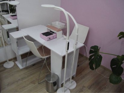 Оренда робочого місця для майстрів манікюру, бровисту, косметологу Вишневое