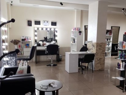 Здаються в оренду кабінети та робочі місця для перукарів, бровістів Ивано-Франковск