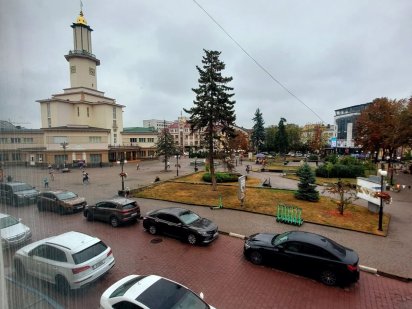Оренда місця бровиста,майстра маникюру,масажиста у центрі. Івано-Франківськ
