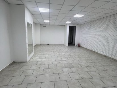 Оренда офісне приміщення 90 кв.м.  ТЦ White Center. Івано-Франківськ
