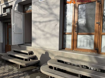 ОРЕНДА комерційного приміщення 48 м2 біля ЖД вокзалу ЦЕНТР Івано-Франківськ