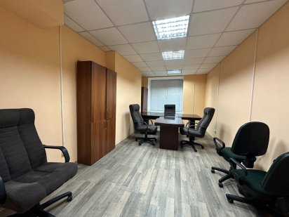 Офіс з ремонтом в р-ні Центрального парку. 2 кабінети, кухня, с/в Ірпінь