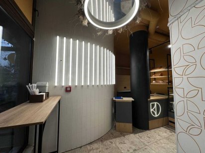 Оренда комерції на сотці 33м2 ФАСАДНЕ 1 поверх Івано-Франківськ