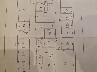 Здається підвальне приміщення на Карачунах, з естакадою та ліфтом Кривой Рог