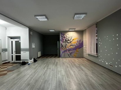 Оренда студії 100 м2 в центрі міста Ивано-Франковск