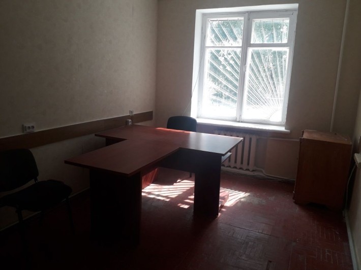 Оренда офісних приміщень 12 кв.м та 25 кв.м - фото 1