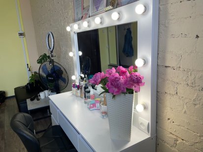 Суборенда бровіст,майстру нігтьового сервісу вул.Соборності 72-Ворскла Полтава