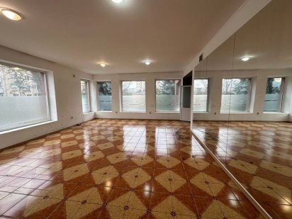 Оренда приміщення по вул. Довга! Івано-Франківськ