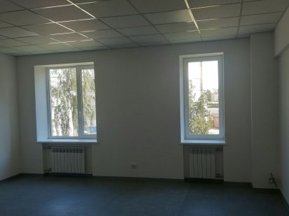 Офіс 30 кв.м. з водою пл. Павленківська Полтава