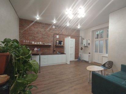 Оренда приміщення площею 108 м2. Центр. Ретро. Ремонт. Опалення. Івано-Франківськ