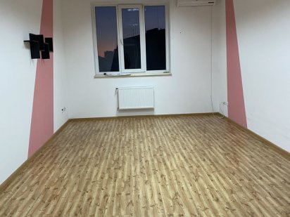 Здається офіс в центрі Рівне