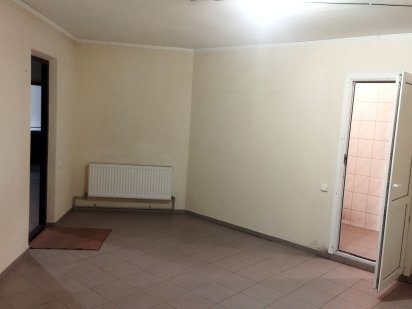 здаю доступне приміщення біля Нової Пошти, в районі Велесу, цілодобови Ивано-Франковск