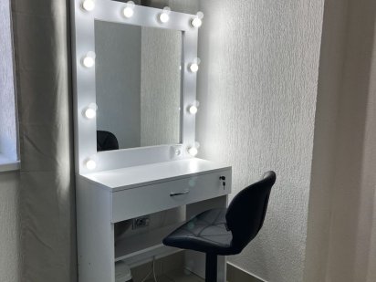 Здаю в оренду робочі місця бровиста,майстра манікюру, кушетка Івано-Франківськ