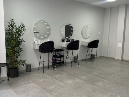 Оренда робочого місця в стуї краси. Центр, Бельведерська. Івано-Франківськ