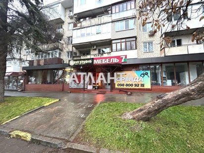 320 кв м, ПРОСПЕКТ,12 $ Черновцы