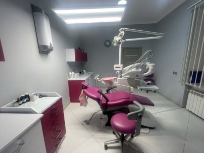 здається стомат кабінет Чернівці