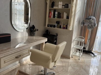 Оренда для перукаря колориста Ужгород