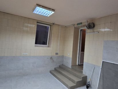 Приміщення на Героїв Майдану 150 Черновцы