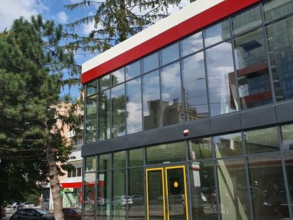 Вільне для оренди комерційне приміщення  біля тц Майдан Черновцы
