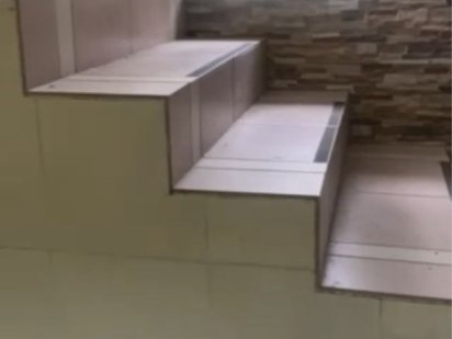 Оренда приміщеня Комарова р-н кільцевоі 26 автоб (фасад ) напівцоколь Черновцы