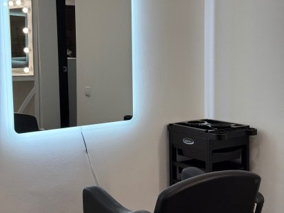 Оренда робочого місця перукар/колорист/нарощення волосся/відновлення Черкаси