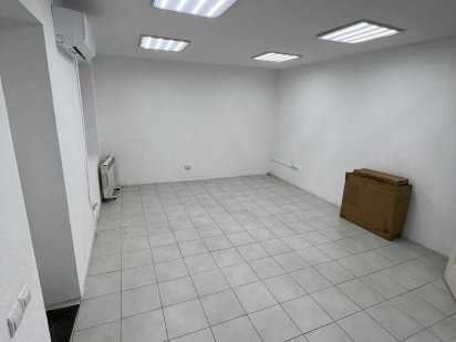 Здається комерційне приміщення на вул. Соборна 283, площа 22.7 кв.м Рівне