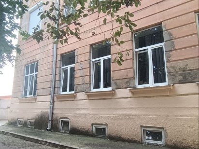 Оренда комерційного приміщення на Вавілова 135 м2 цоколь Черновцы