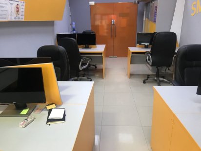 Оренда офісних приміщень в ТОЦ "Прем’єр", Cоборна 94 з оргтехнікою Ровно