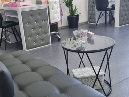 Здам робоче місце для майстра манікюру Рівне