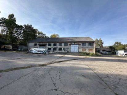 Оренда приміщення  660 кв м і 1 га землі для обслуговування фур Рівне