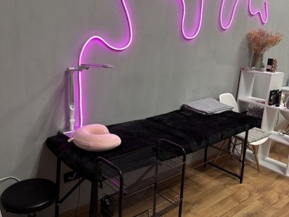 Оренда робочого місця бровіста та лашмейкера Чернівці