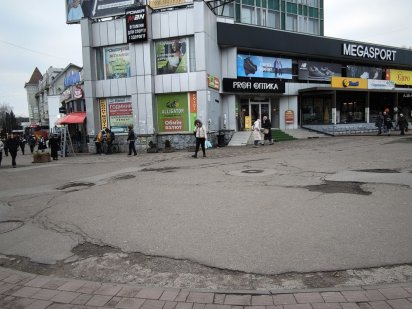 Оренда фасадного приміщення вільного призначення Чернівці