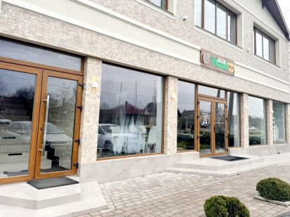 Оренда фасадного примійення|магазин|комерція|трафік|220м2 Ужгород