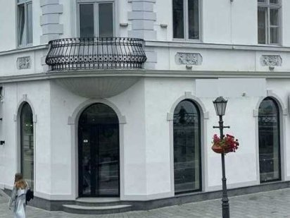 Оренда елітного комерційного приміщення на Пл.Петефі, 72м2 Ужгород