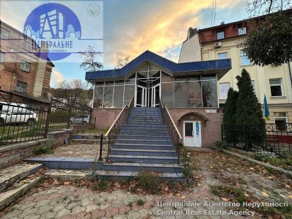 Оренда приміщення. Фасад. Навпроти Ж/Д вокзалу. 3 окремих входи Черновцы