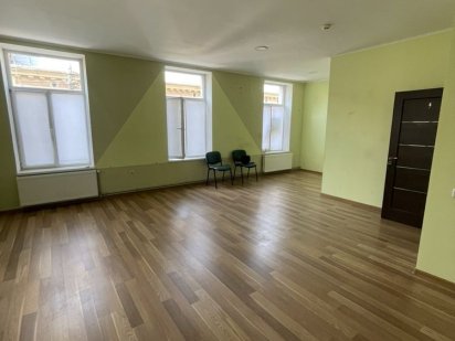 Оренда офісного приміщення Черновцы